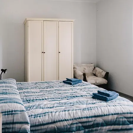 Il Lampin Bed & Breakfast Marina dʼAndora