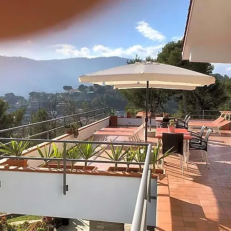 Il Lampin Bed & Breakfast 3*