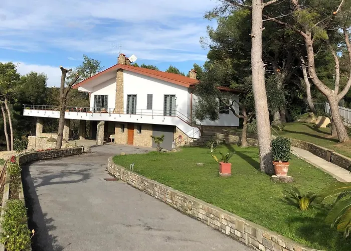 Il Lampin Alojamento de Acomodação e Pequeno-almoço Marina dʼAndora